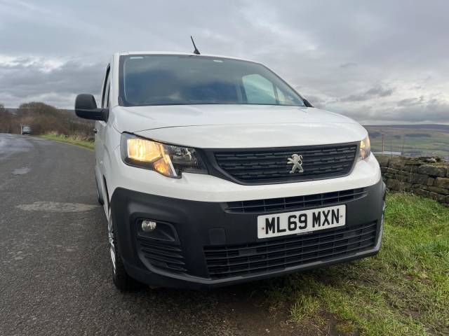 2019 Peugeot Partner 1000 1.5 BlueHDi 100 Professional Van