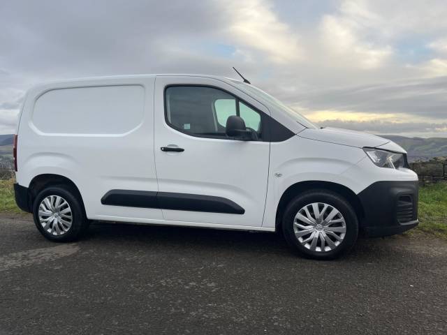 2019 Peugeot Partner 1000 1.5 BlueHDi 100 Professional Van