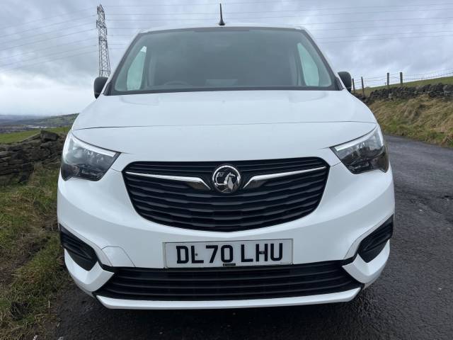 2020 Vauxhall Combo 2300 1.5 Turbo D 100ps H1 Sportive Van