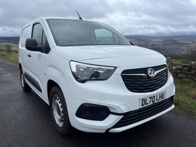 2020 Vauxhall Combo 2300 1.5 Turbo D 100ps H1 Sportive Van